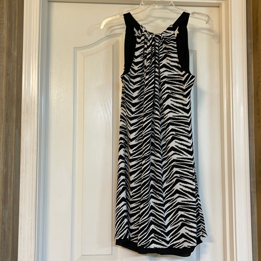 White House Black market dress. Black and white.